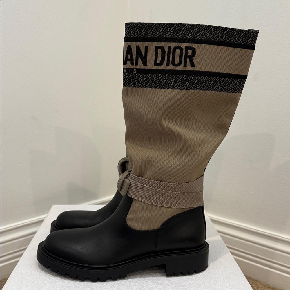 Christian Dior Explorer Logo Boots Beige & Black Canvas Leather 37.5 Worn Once - Picture 2 of 11